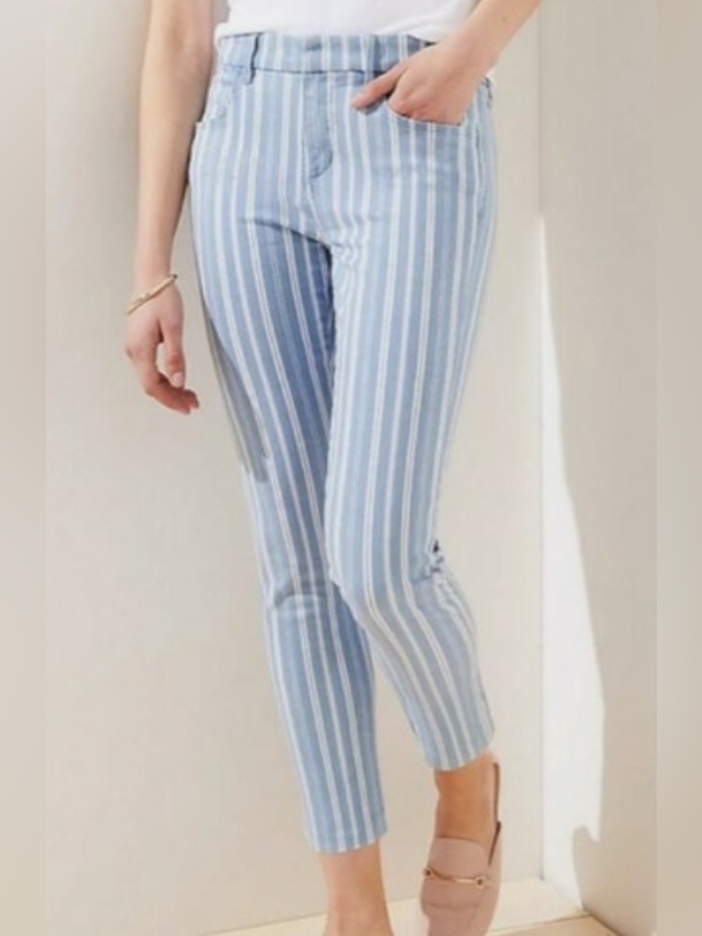 LOFT Modern Skinny Crop Blue and White Vertical Striped Pants 31 / 12